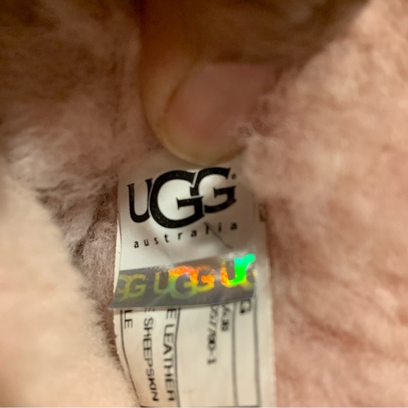 UGG Australia Sheepskin Classic Short Light Pink Boots Size 4 - Picture 10 of 11